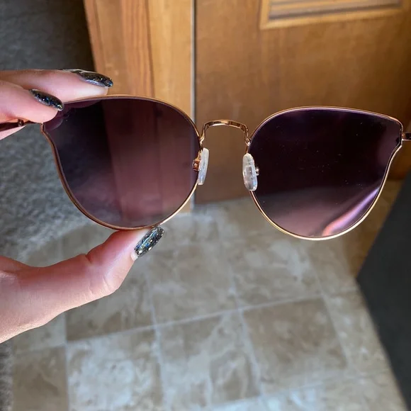 Cat Eye Sunglasses - Picture 6 of 7